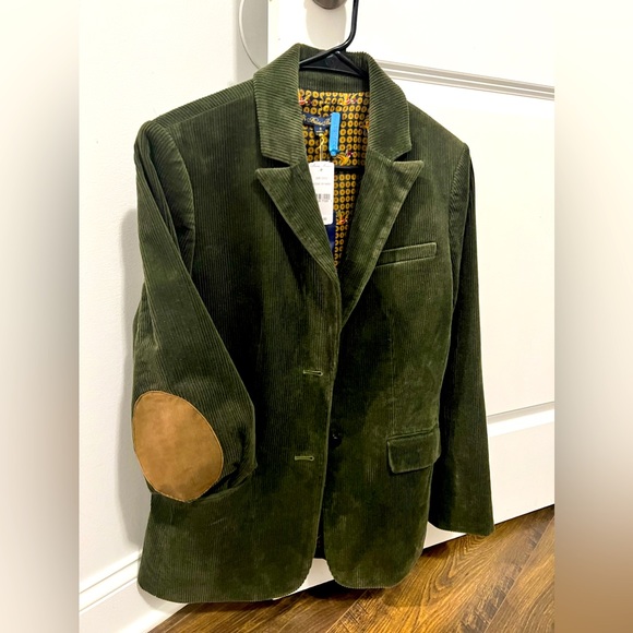 Exceptional tailoring and heritage style define luxuriously soft cord blazer. - Picture 2 of 5